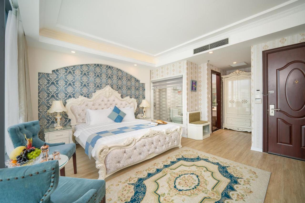 Royal Beach Hotel Danang Exterior photo