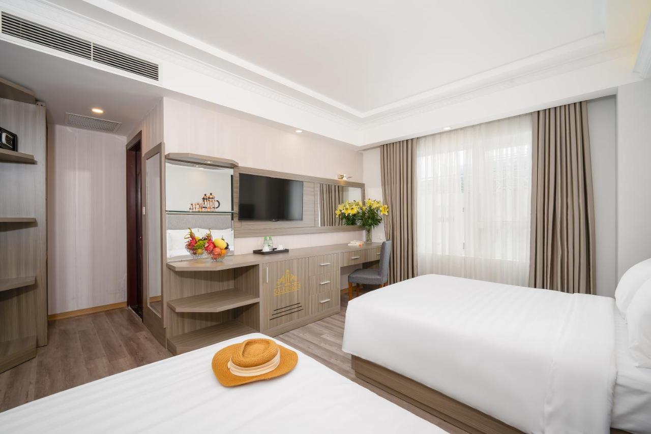 Royal Beach Hotel Danang Exterior photo