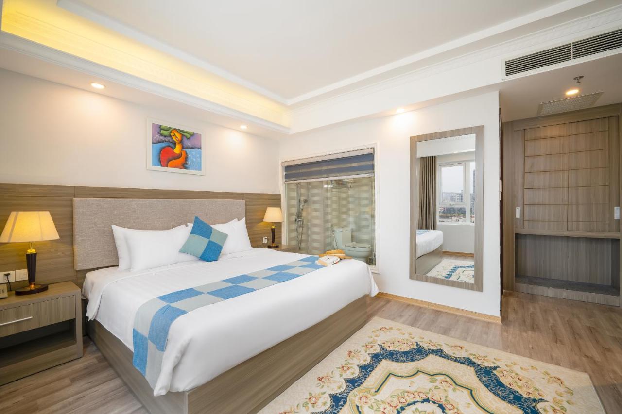 Royal Beach Hotel Danang Exterior photo