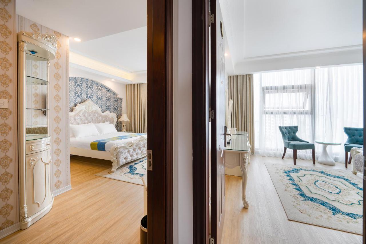 Royal Beach Hotel Danang Exterior photo